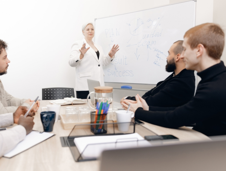 Une approche structurée et collaborative