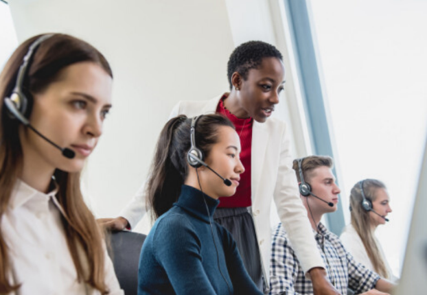  4. Centre de Contact Multicanal